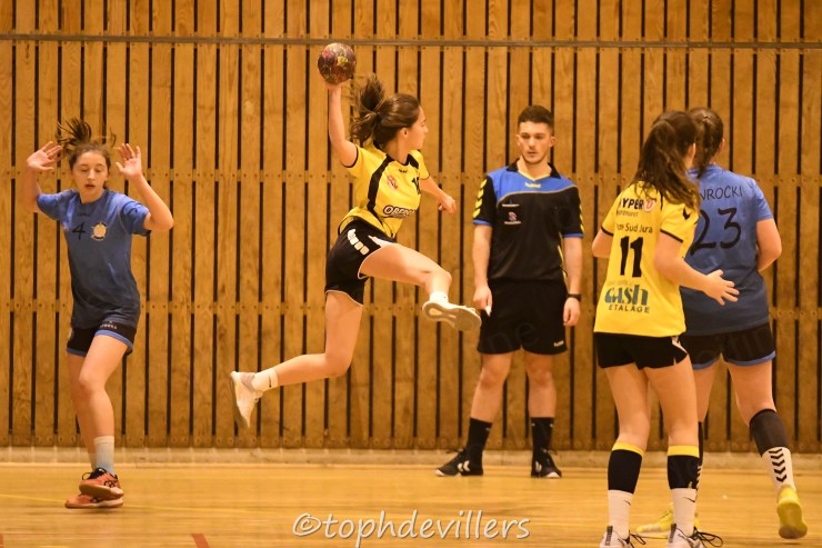 2019-01-05 tournoi u18gf pole jura vs galaxy 62 18-24 (1)